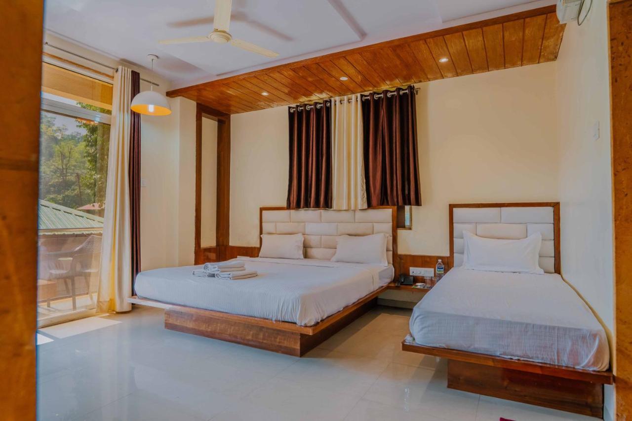 The Oak Woods Hotel Mahābaleshwar Exterior foto