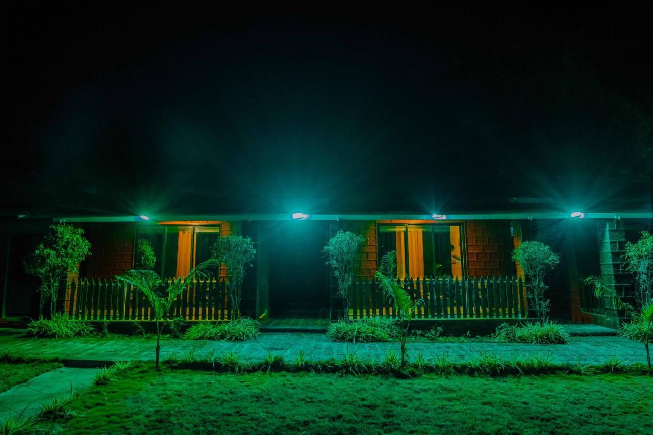 The Oak Woods Hotel Mahābaleshwar Exterior foto