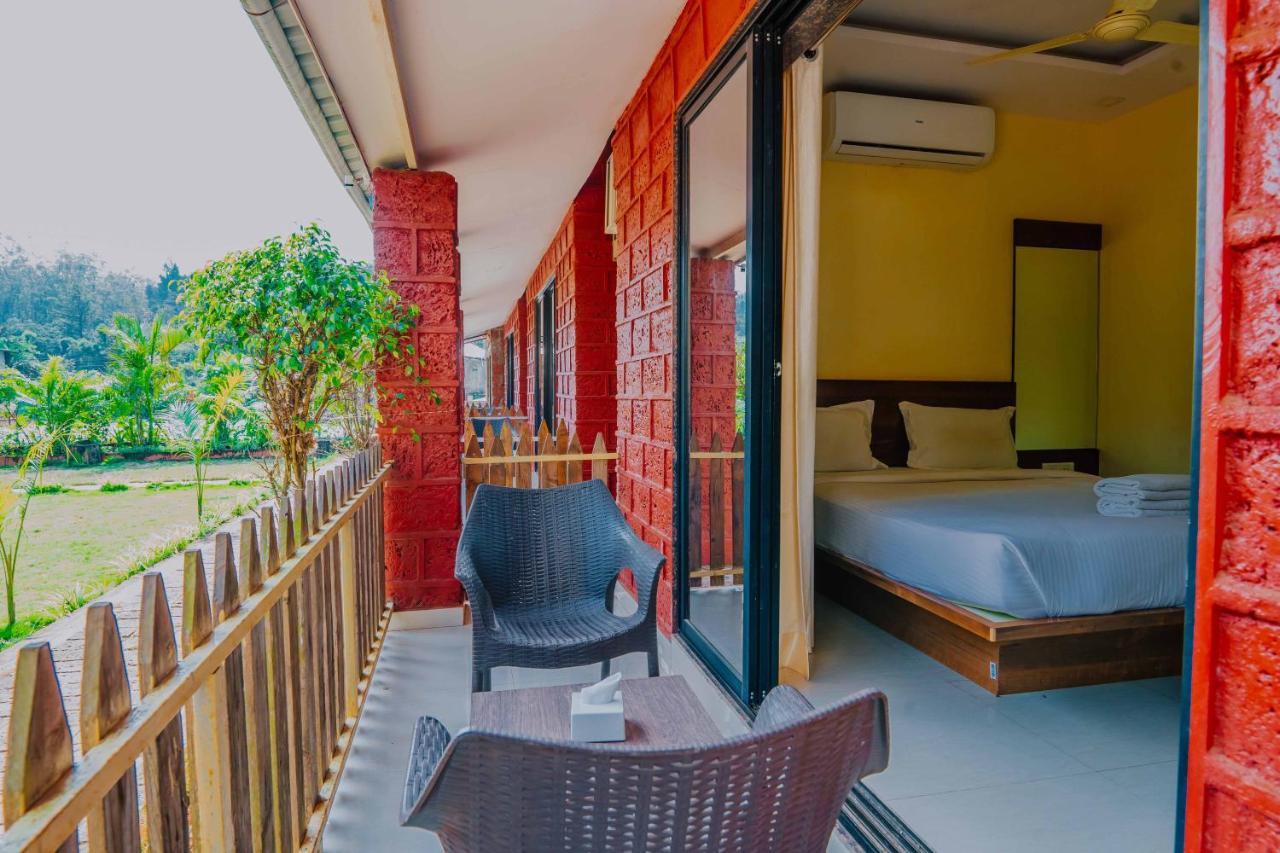 The Oak Woods Hotel Mahābaleshwar Exterior foto