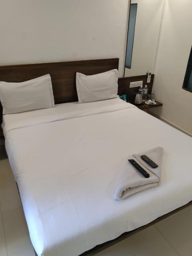 The Oak Woods Hotel Mahābaleshwar Exterior foto