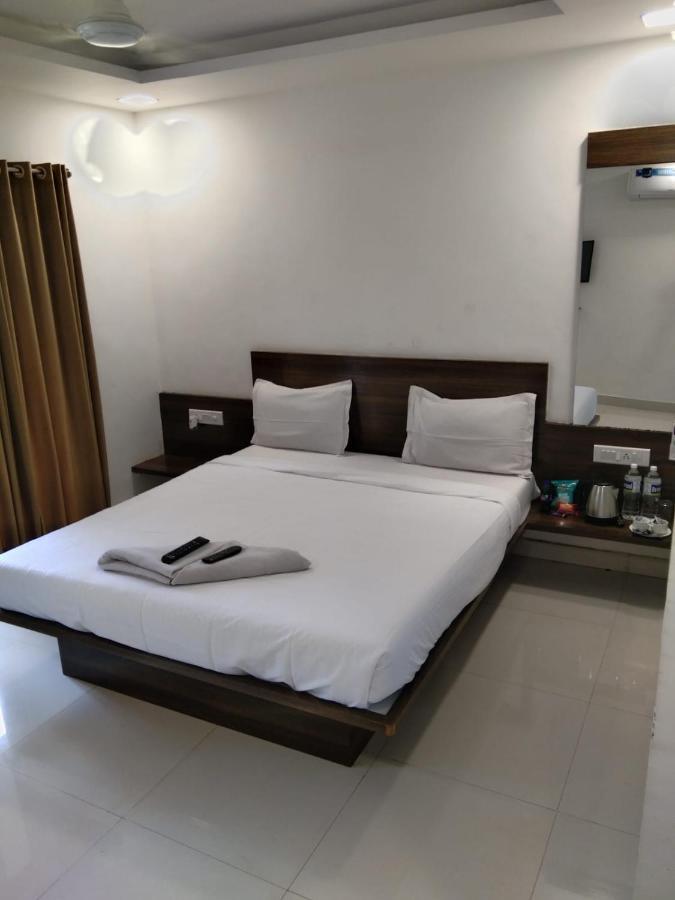 The Oak Woods Hotel Mahābaleshwar Exterior foto